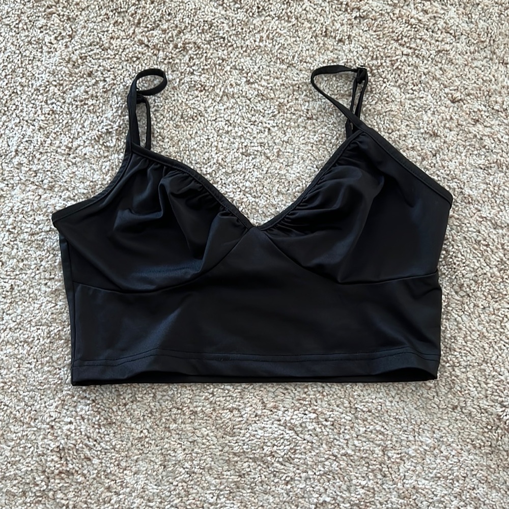 Size 6 cropped tank